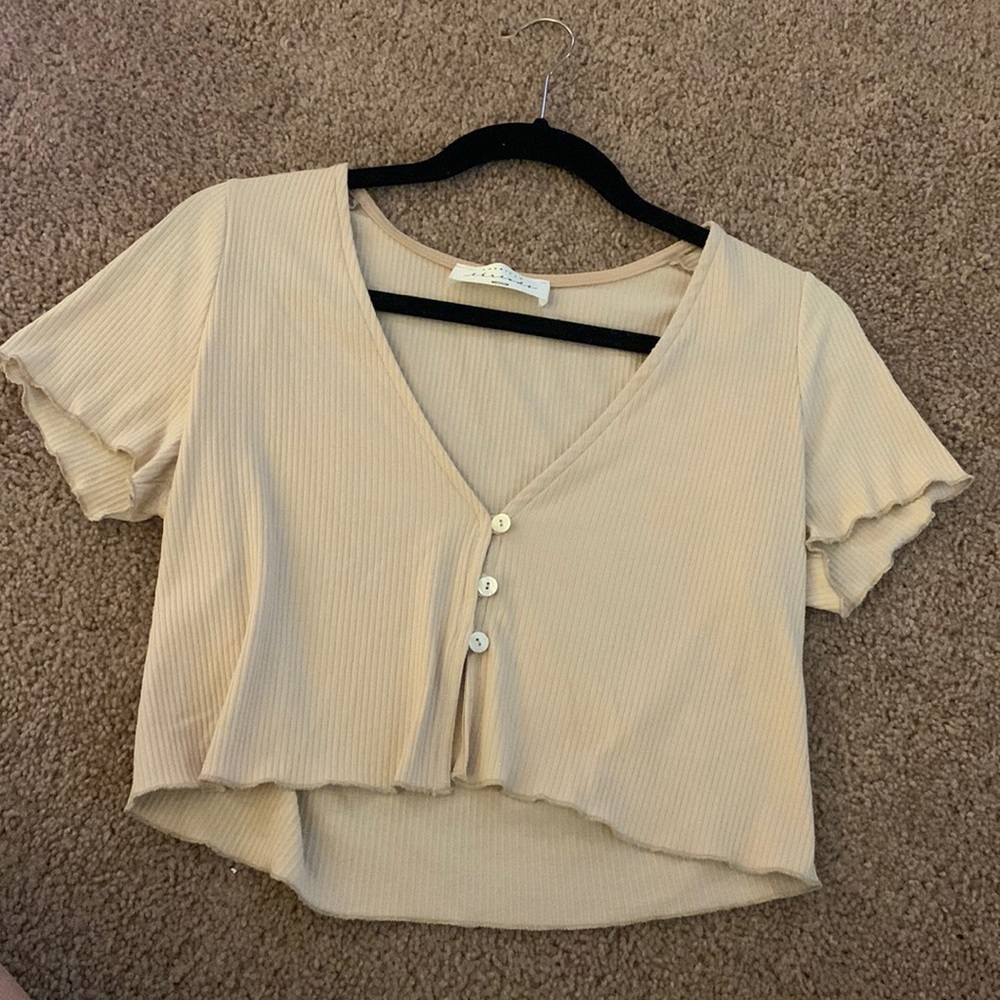 American Threads beige button-up short sleeve cardigan - size medium
